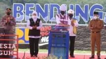 Presiden Jokowi saat meresmikan Bendungan Bendo, Ponorogo, Jawa Timur