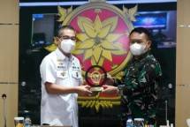 Pangkostrad) Letjen TNI Dudung Abdurachman