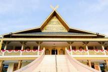 Gerai Sentra Budaya dan Ekonomi Kreatif Lembaga Adat Melayu Riau yang terletak di Balai Adat Melayu Riau (Dok: Kemenparekraf)