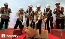 Menteri BUMN Rini Soemarno dan Direksi BNI46 (Foto Rizki Meirino)