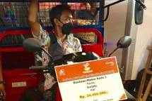 Dapat Bantuan Motor dari Mensos Risma, Sucipto: Alhamdulillah Senang Sekali, Selama Ini Belum Pernah Mendapatkan Bantuan Sosial Apapun