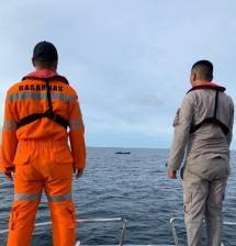 Bakamla RI Berhasil Evakuasi Longboat Rusak Mesin 