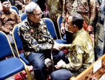 Anies Baswedan Melayat kerumah Duka Sabam Sirait