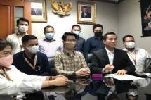 Press conference klarifikasi dan penandatangan kesepakatan damai antara SiCepat Ekspres dengan Selebgram Petrick Sutrisno atas tindak kekerasan oleh oknum pengemudi terhadap selebgram Petrick Sutrisno di kantor WLP di kawasan Setiabudi, Jakarta Selatan pada Senin (4/10/21) sore.