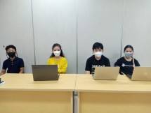 Tim Lomba Cerdas Cermat Rohani DKI Jakarta: Kimberly Adi Putri (paling kanan), Jonathan Ernest Poniran (kedua dari kanan), Priscila Angelica Catherine Tulis (ketiga dari kanan), dan Frans (paling kiri).