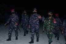 KASAL Laksamana TNI Yudo Didampingi Dankormar Pastikan Latihan Pendaratan Khusus Korps Marinir Sempurna