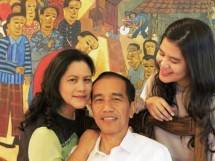 Presiden Jokowi bersama Ibu Iriana dan Kahiyang Ayu (Foto Setpres)