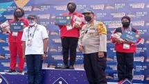 Prajurit Batalyon Intai Amfibi 2 Marinir (Yontaifib 2 Mar) berhasil meraih medali emas dan medali perunggu PON XX