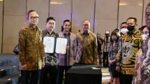 Ketua Umum Kadin Indonesia Arsjad Rasjid saat melantik Dewan Pengurus Kadin Indonesia