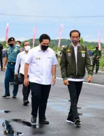 Menteri BUMN Erick Thohir Dampingi Presiden Jokowi Resmikan Pabrik Biodiesel di Kalimantan Selatan