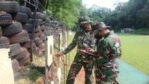 Prajurit Batalyon Howitzer 1 Marinir Tingkatkan Kemampuan Menembak Pistol