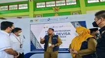 James Rompas, Direktur Eksekutif LPEI pada saat memberikan sambutan di acara Peresmian Desa Devisa Tenun Gresik 
