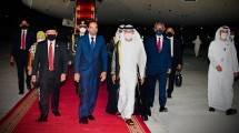 Presiden Jokowi saat tiba di Abu Dhabi (Foto: Setkab)