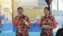 Owner Dimsum Bole Kaka ( kanan) saat launching toko dimsum pertama di Indonesia 