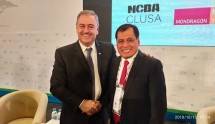 Ketua Umum Dewan Koperasi Indonesia Dr. (Hc). Drs. Nurdin Halid bersama Presiden International Cooperative Alliance (ICA) Ariel Guarco di sela-sela Kongres ICA tahun 2019 di Mondragon, Spanyol. Foto: Istimewa.