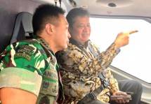 Panglima TNI Jendral Andika dan Menko Perekonomian Airlangga Hartarto
