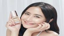 Prilly Latuconsina artis yang digandrungi remaja saat ini selalu menjaga kesehatan kulit