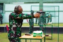 Pangdam XVII/Cenderawasih Laksanakan Latihan Menembak Bersama Panglima Divisi 2/Kostrad dan Pejabat Kodam
