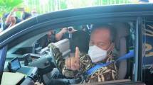 Menteri Perindustrian Agus Gumiwang Kartasasmita