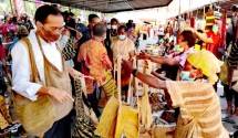 Mampir Belanja di Pasar Noken Taman Imbi Jayapura, Jokowi Bikin Mama-mama Pedagang Senang...