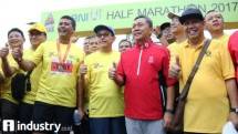 Direktur Konsumer Banking BNI Anggoro Eko Cahyo, Rektor UI Muhammad Anis, Ketua MPR RI Zulkifli Hasan (Foto Rizki Meirino)