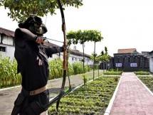 Atlet Yonif 5 Marinir Laksanakan Latihan Panahan