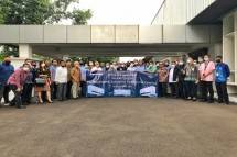HAEI, ME dan Panasonic berfoto bersama