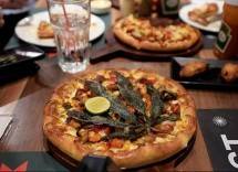 Pizza Topping Daun Ganja di Thailand (Foto: Indianexpress)