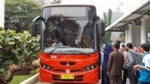 PT TransJakarta memperkenalkan minitrans Selasa (18/7/2017)
