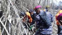 Satgas Marinir Mulai Evakuasi Jenazah Korban Semeru Lumajang