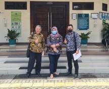 Foto kuasa hukum cv line saat pendaftaran perkara di PN Jember