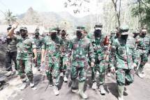Pangdivif 2 Kostrad Mayjen Andi Dampingi Kasad Tinjau Lokasi Bencana Erupsi Gunung Semeru 