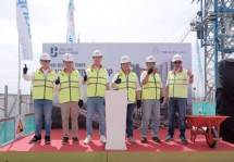 Proyek Collins Boulevard Topping Off Tower Pertama, Hyde Residence