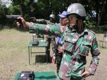 Ketrampilan Menembak PistolSiswa PUSDIKPOMAL TNIAL Terus Ditingkatkan