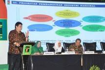 Menteri Perindustrian, Airlangga Hartarto saat menjadi narasumber di Mukernas II PPP
