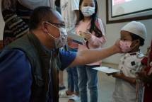 Pertamina Bagikan Santunan Bantu Pendidikan Anak Yatim Piatu Korban Covid-19