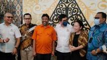 Ketua Umum Kadin Arsjad Rasjid saat melakukan pertemuan dengan enam serikat buruh (Foto:Ridwan/Industry.co.id)