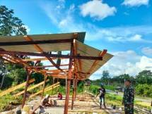 Satgas Yonif 126 KC Bersama Warga Bangun Pasar Tradisional di Keerom Papua