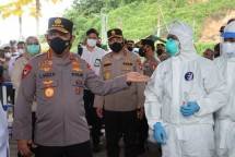 Kapolri Jenderal Listyo Sigit Pastikan Prokes dan Karantina di PLBN Entikong