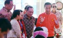 Presiden Jokowi-Menteri BUMN-Dirut BTN Maryono di Riau, Minggu (23/7/2017) (Foto Setpres)