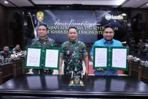 TNI AD Bersama PT Kimia Farma Salurkan Vaksin dan Sembako