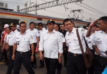 Budi Karya Sumadi tinjau pembangunan proyek jalur kereta api dwi ganda (DDT) (Foto Humas) 