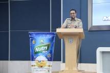 Sebagai upaya peningkatan gizi dan percepatan penurunan stunting di Ibu Kota, Gubernur Provinsi DKI Jakarta, Anies Baswedan meluncurkan beras fortifikasi FS Nutri Rice. 
