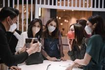 OPPO Donasikan Rp 118 Juta Bantu Pendidikan Anak Indonesia Melalui Lelang 1 Unit OPPO Find N 