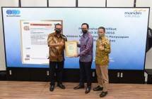 Sucofindo Serahkan Sertifikat Anti Penyuapan Pertama untuk Perusahaan Efek