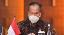 Menteri Perindustrian Agus Gumiwang Kartasasmita 