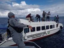 SPKKL Tual Bakamla RI Berhasil Evakuasi Wakil Walikota Tual Akibat Speedboat Mati Mesin 