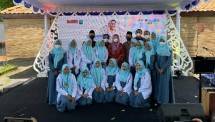 Wahid Institute meluncurkan Pesantren Programmer Qoryatus Salam di Yogyakarta, Selasa (22/2). Pimpinan Wahid Institute Yenny Wahid (tengah) hadir meresmikan pesantren yang bekerja sama dengan Fortress Data Service (FDS) dan Amazon Web Service (AWS) Indonesia serta didukung oleh PBB UN Women, PT Jamkrindo, dan beberapa jaringan pesantren di sekitar Yogyakarta.