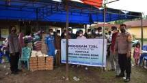 Suasana pembagian bantuan ke korban Gempa Sumbar oleh PTPP