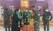 Satgas Kodim Yalimo Yonif RK 751/VJS Beri Bantuan Alkitab
